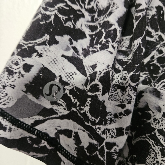 Lululemon Circuit Breaker Skirt - Picture 3 of 6